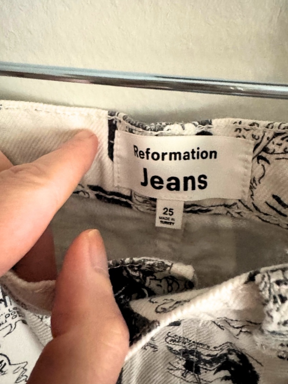 Reformation Jeans Retro Comic Print High Rise Straight Leg Jeans - Picture 4 of 4
